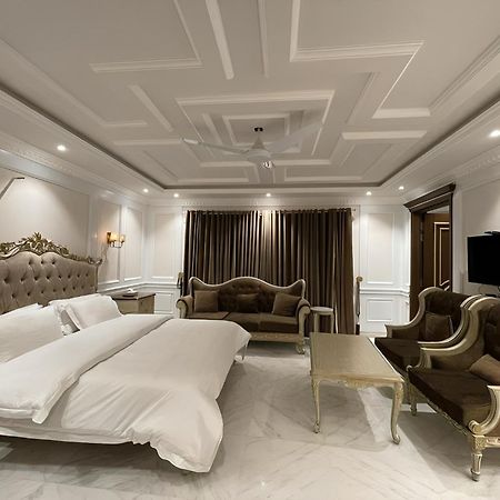 Arish Luxury Suites Скарду Экстерьер фото