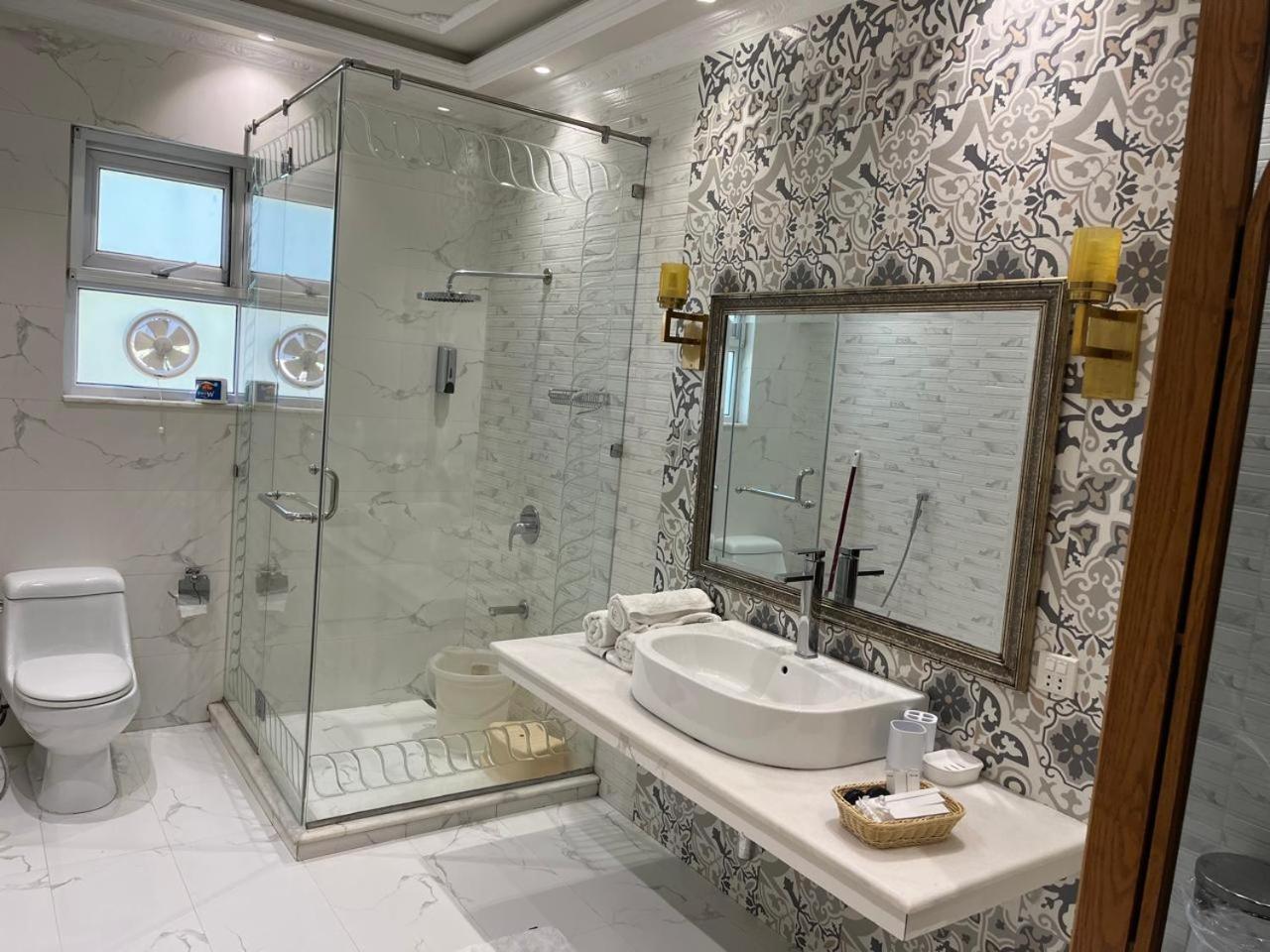 Arish Luxury Suites Скарду Экстерьер фото